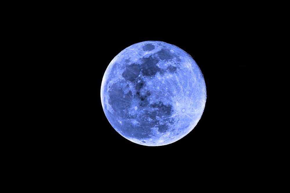 11 Tips To Manifest On A Blue Moon