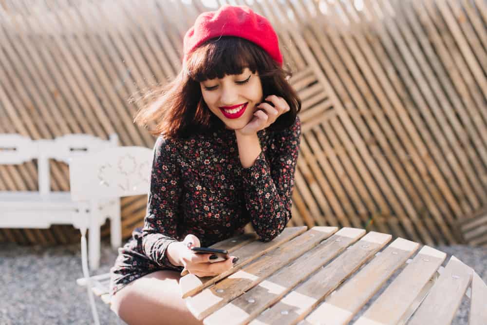 how to text an aries woman through text