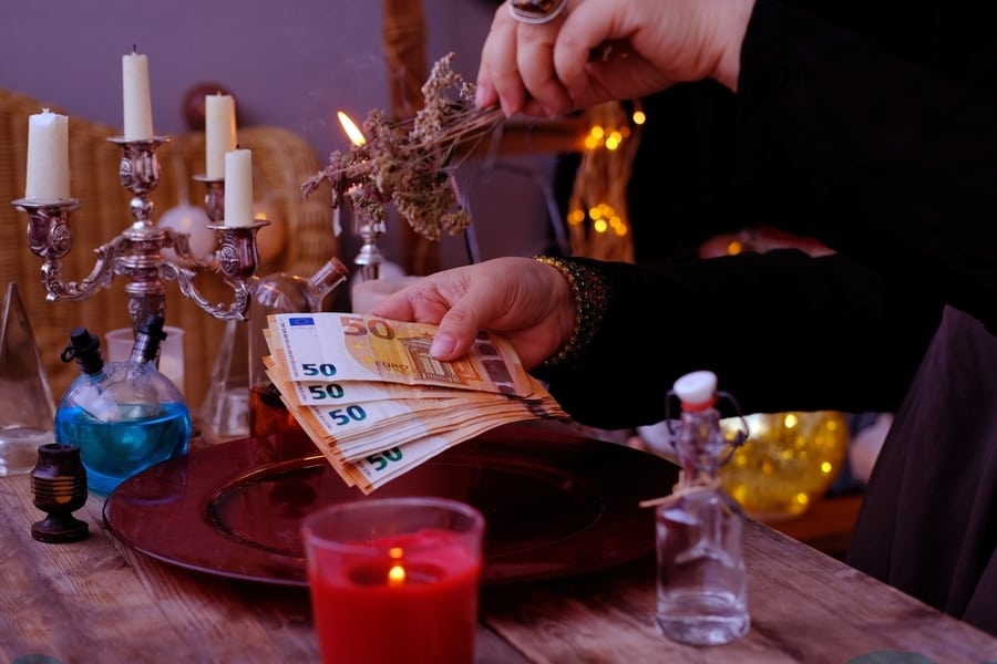 Average Income Of Tarot Readers