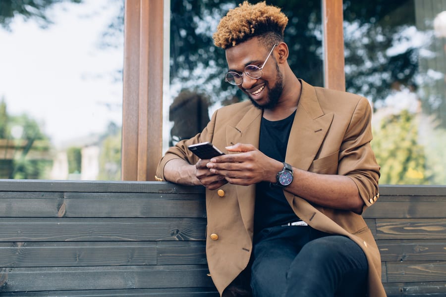 How Do Libra Men Text?