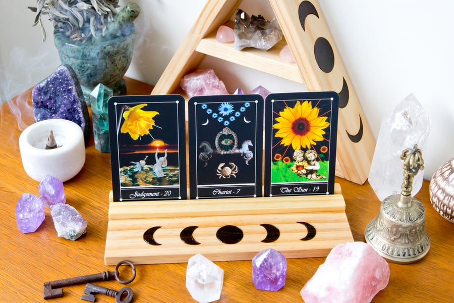 Some Interesting Ways To Reuse Tarot Cards