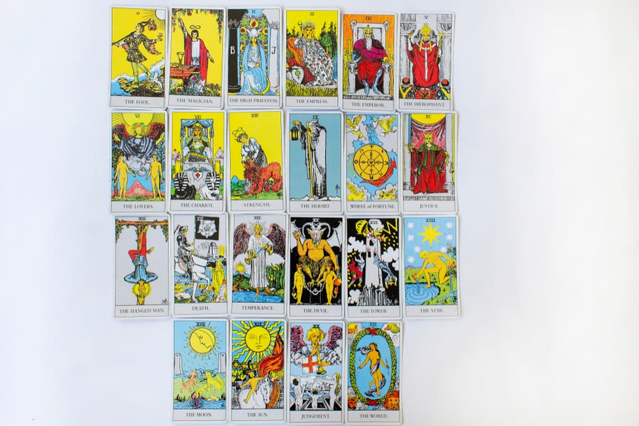 How To Make a Tarot Deck (10 Simple & Creative Steps) | LeadByStars