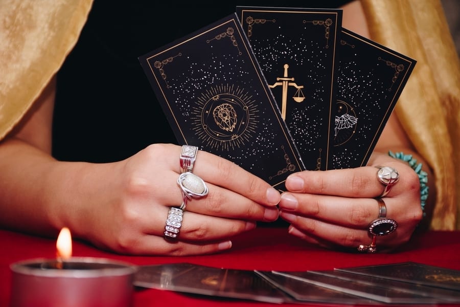 How Is Tarot Linked With Closed Practice?